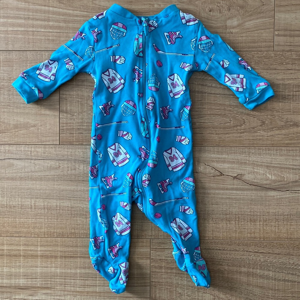 3/$10💕 George Zipper Footed PJs. Size 0-3 Month. Blue Hockey.
